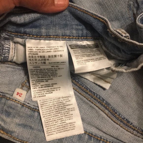 Levi’s (stretchy)24 - Picture 5 of 7